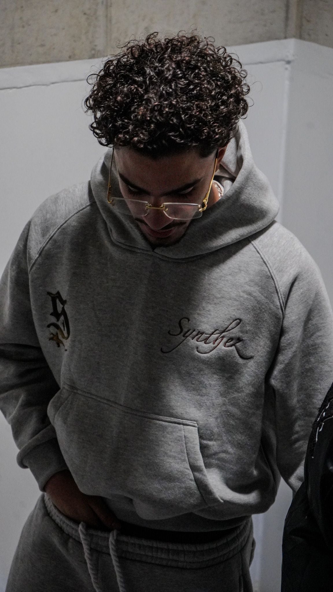 HOODIE GREY
