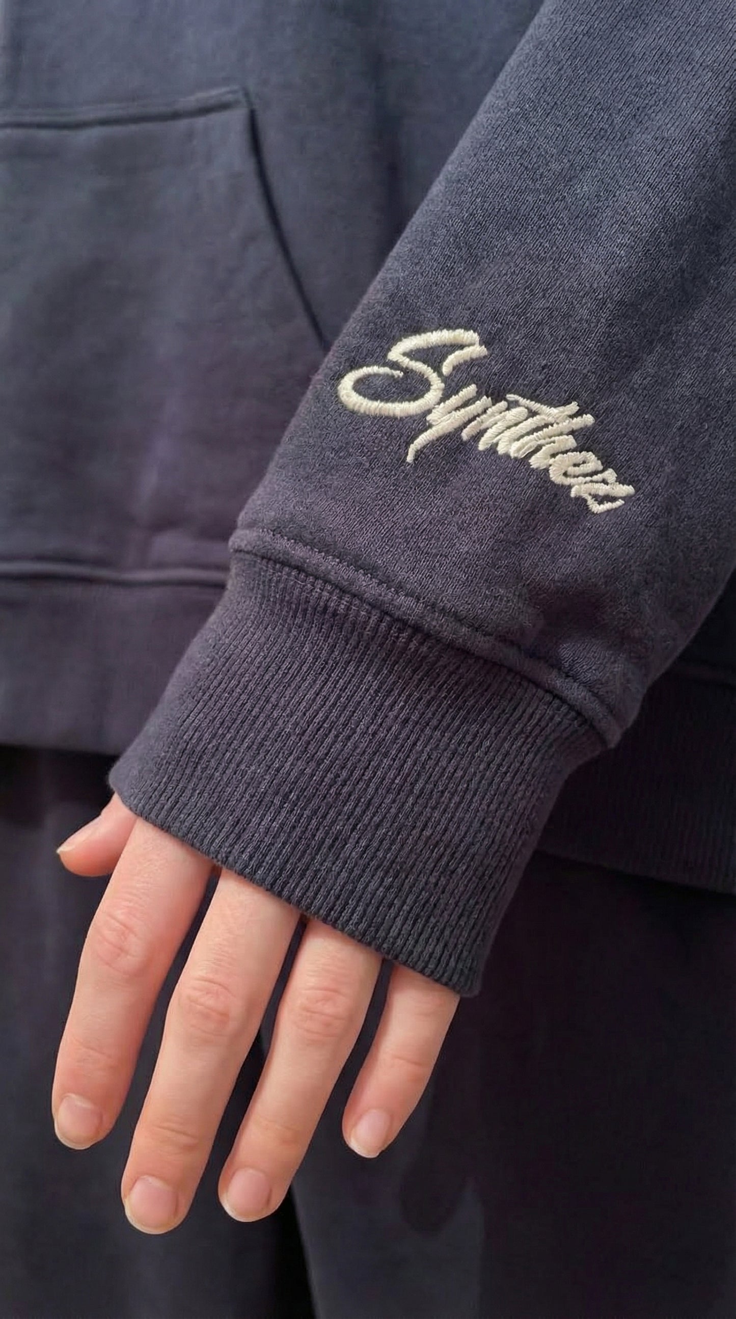 Tracksuit basic navy blue mit hochwertiger Synthez Stickerei