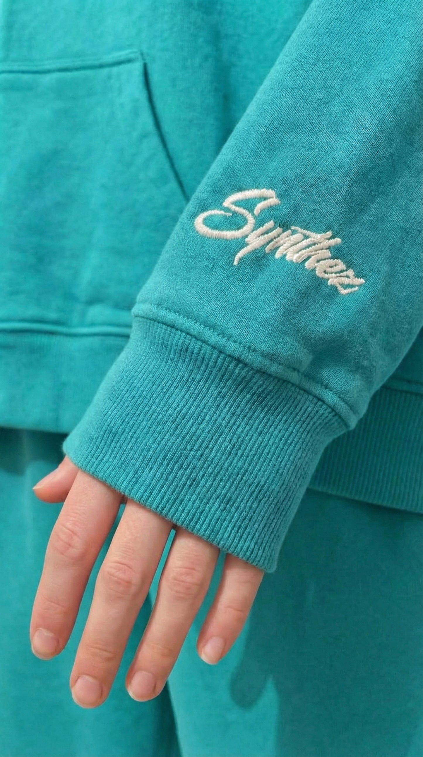 Tracksuit basic tiffany blue mit hochwertiger Synthez Stickerei