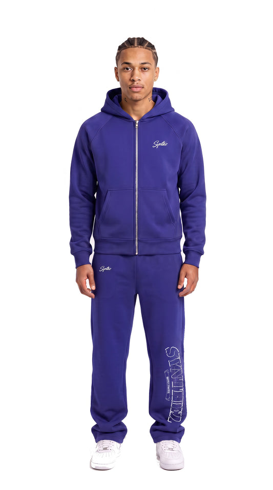 Chrome Tracksuit Blau am Model, vorne