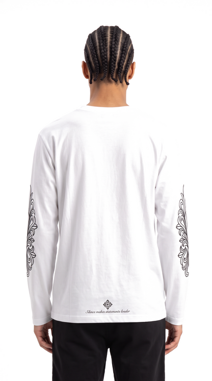 Longsleeve Worldwide White an Model, Rückansicht mit Backprint