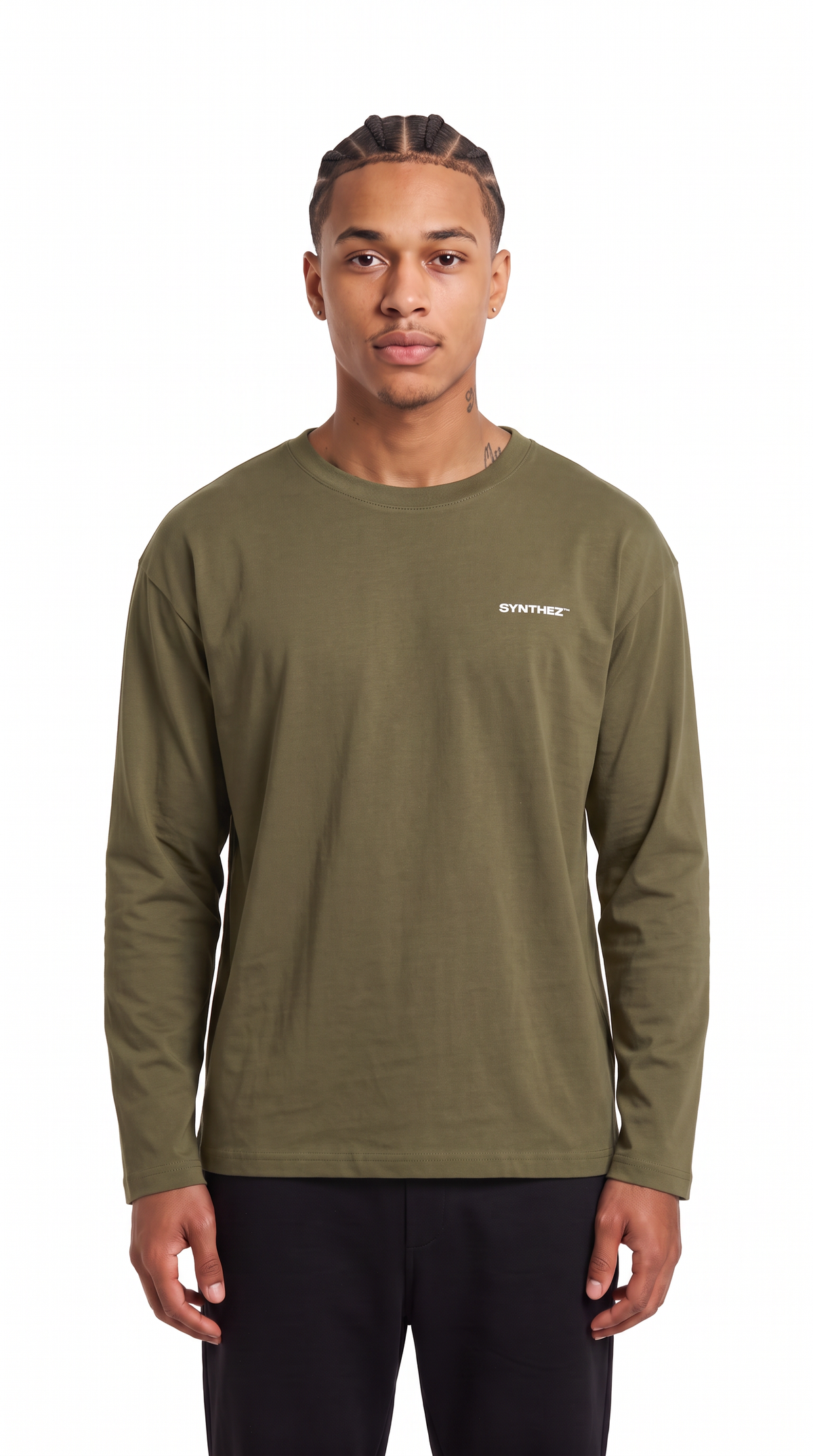 Longsleeve Basic Khaki an Model, Frontansicht
